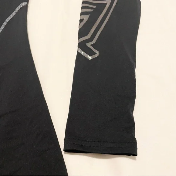 Under Armour Women's Black Long Sleeve Heatgear Top Size Small - Picture 14 of 16